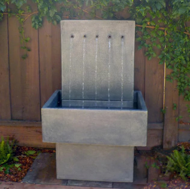 Giannini Garden Quintus Wall Fountain Tall
